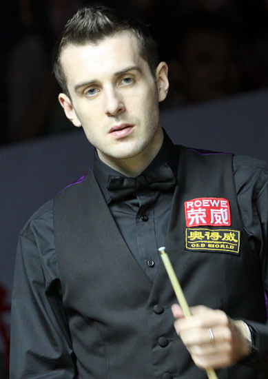 表现一如既 表现一如既