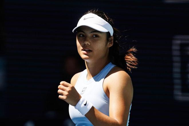 舞台上崭露 舞台上崭露