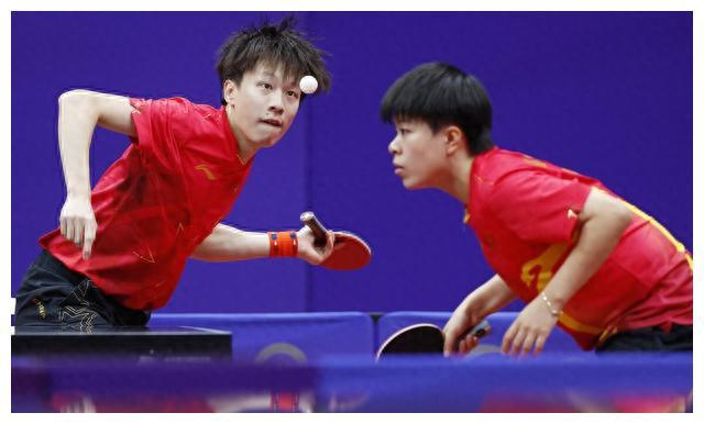 的边锋签约 的边锋签约