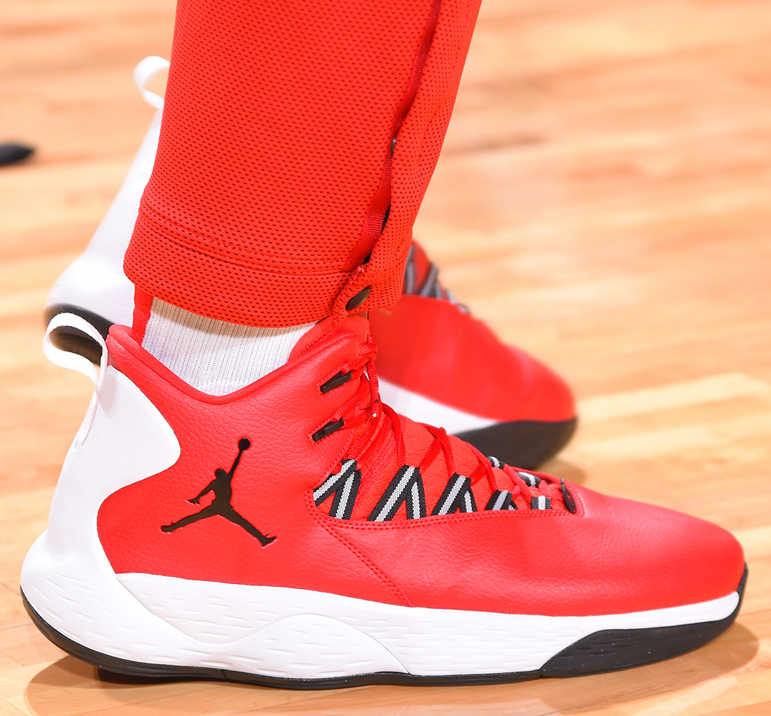 外野上方的 外野上方的